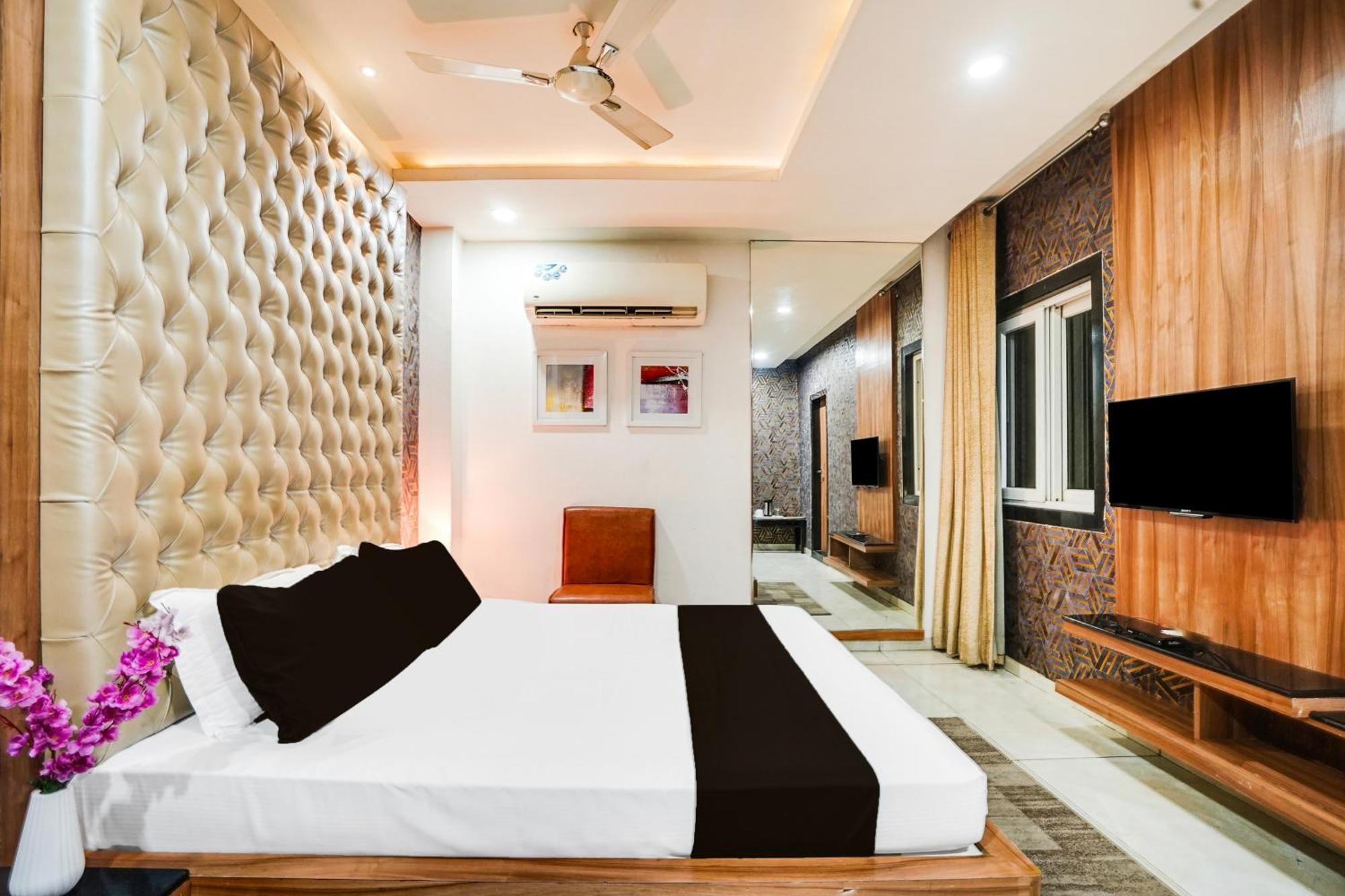 Super Townhouse Jhalawar Road Gumanpura Formerly Rockland Kota  Luaran gambar