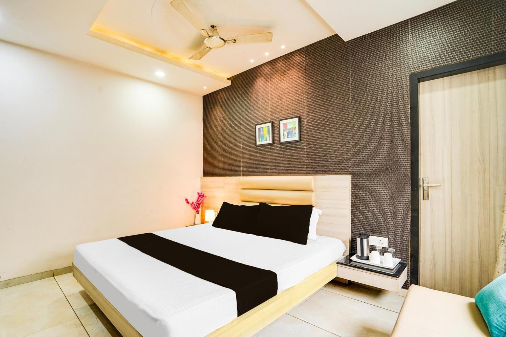 Super Townhouse Jhalawar Road Gumanpura Formerly Rockland Kota  Luaran gambar
